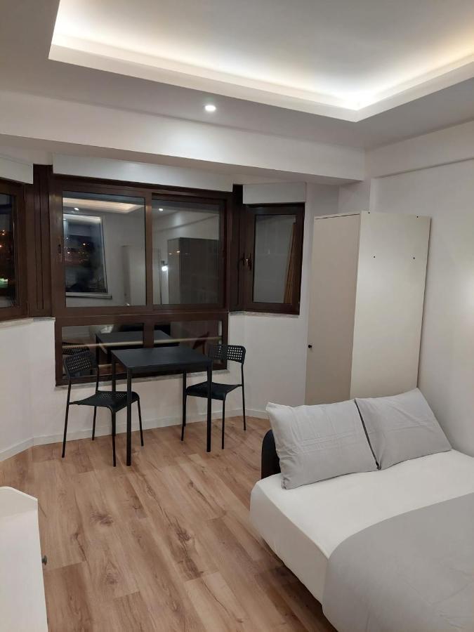 Lisbon South Bay Rooms Almada Extérieur photo